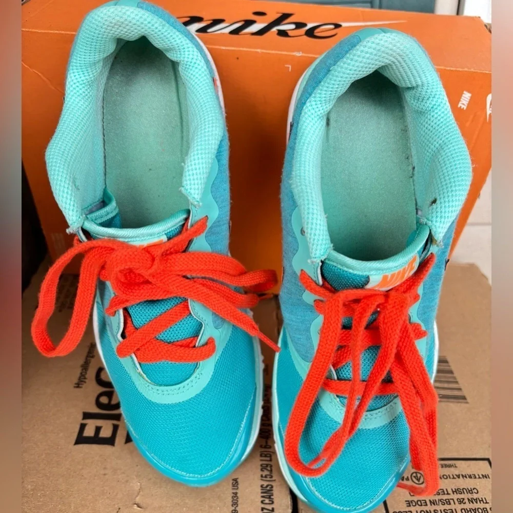 Nike women’s Running Sneakers